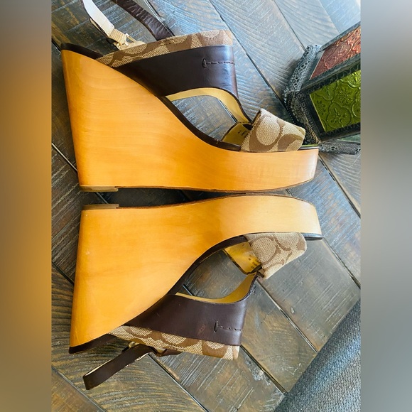 COACH Campbell Wedge Platform 🥰 - Picture 11 of 11